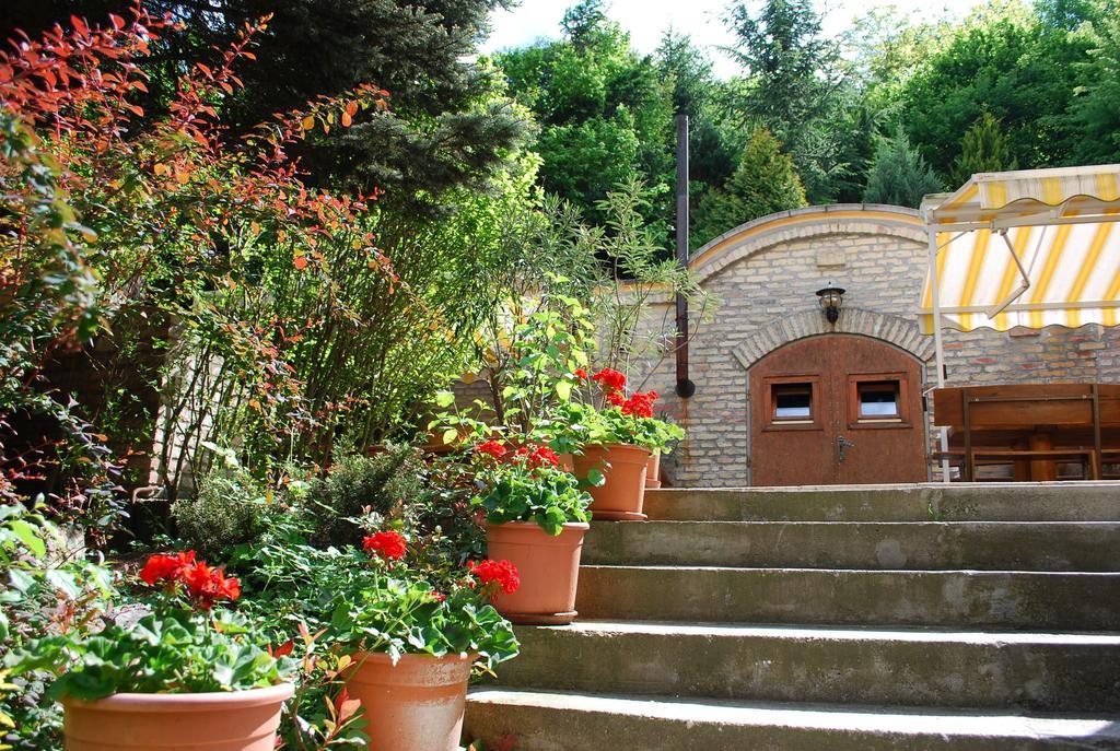 Villa Harmonia Panzio Visegrád Eksteriør bilde
